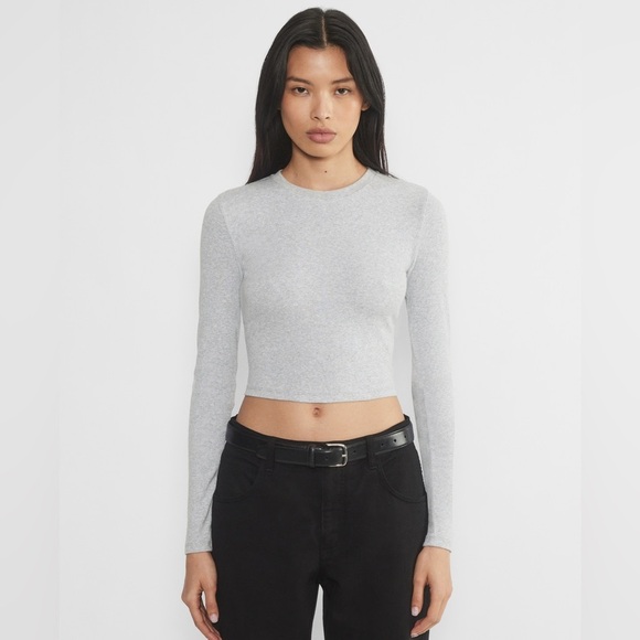 TNA Tops - TNA Aritzia Grey Ribbed Cropped Long Sleeve Top sz M